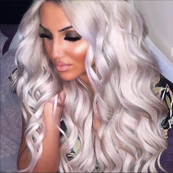 - 💫 22” WHITE SILVER BLONDE WAVY LACE FRONT WIG *NEW*